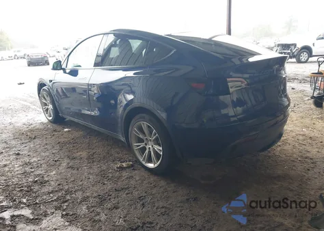 2021 Tesla Model Y Long Range Dual Motor All-Wheel Drive from USA, damaged, VIN 5YJYGAEE4MF196847